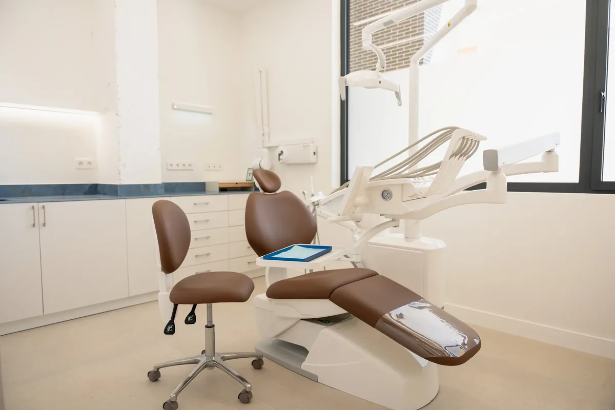 Gabinet dental de la clínica MÜN a Montgat amb instal·lacions integrades